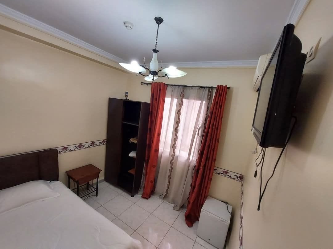 deluxe single room | premium bedding, desk, free wifi