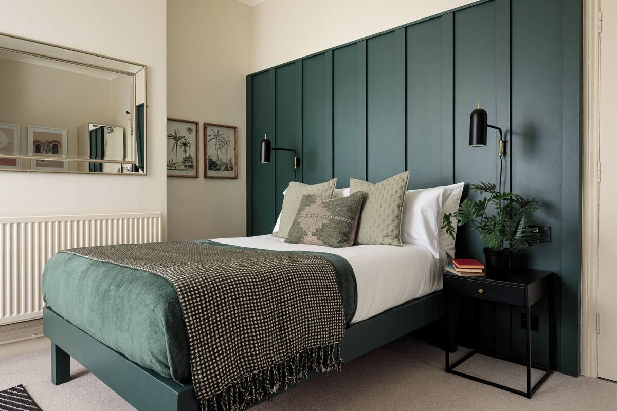 ROOM 3 Double with Kitchenette Ensuite | Iron/ironing board, WiFi (free), bed sheets