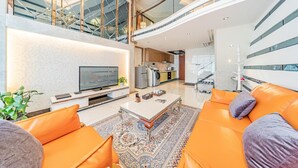 Living area - South & North International Apartment - Kam Rueng Plaza (Guangzhou)