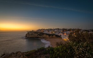 Beach nearby - Welwitshia guest house (Lagoa)