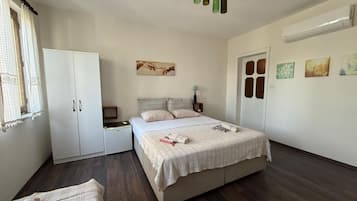 Room 1 | Meja kerja, setrika/meja setrika, Wi-Fi gratis, dan seprai linen