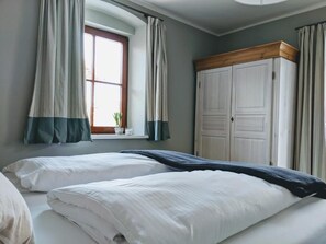 Verduisterende gordijnen, babybedden, gratis wifi
