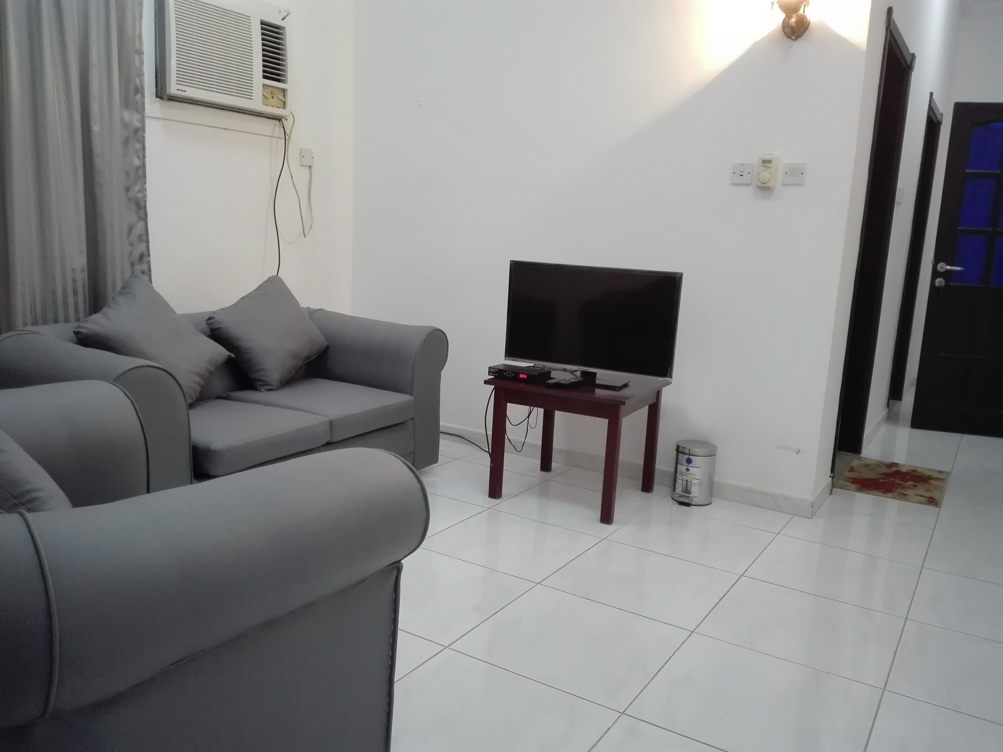 32-inch led tv with satellite channels, tv