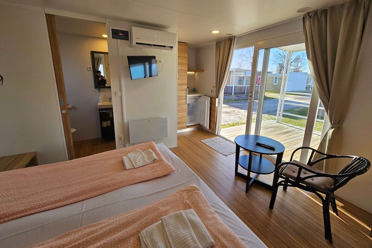 Standard Bungalow | 1 bedroom, blackout drapes, soundproofing, iron/ironing board