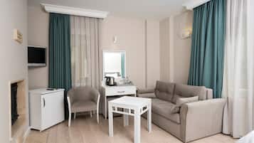 Superior Twin Room, Fireplace | In-room safe, desk, laptop workspace, free WiFi