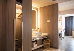 Ducha, cabezal de ducha tipo lluvia, artículos de tocador gratuitos