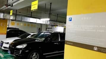 Parkir mandiri gratis