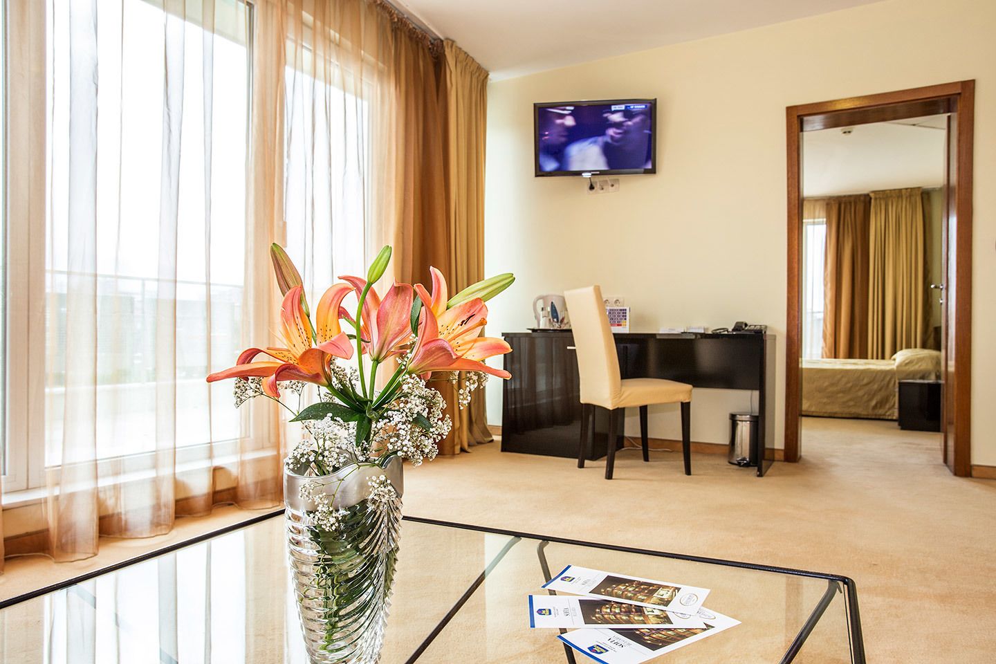 Suite (with Free underground parking) | Escritorio, insonorización, cunas gratuitas y wifi gratis 