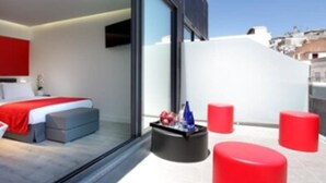 Dobbeltrom for 1 person – superior, terrasse (with terrace) | Safe på rommet, lydisolert, wi-fi (inkludert) og sengetøy