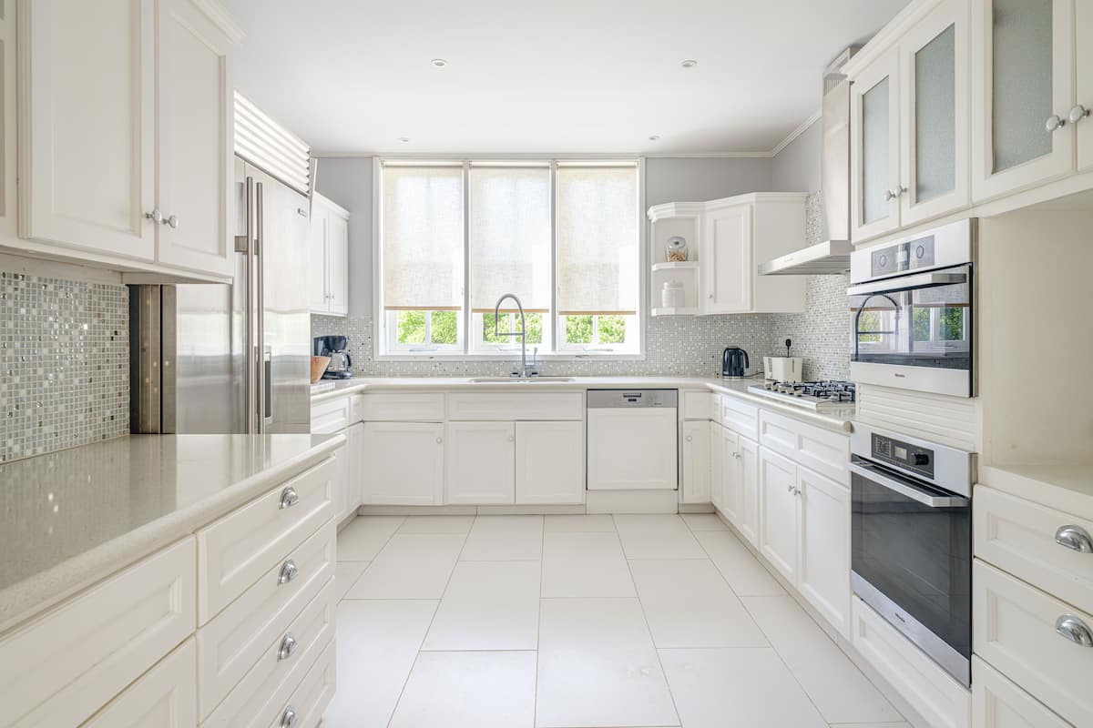 luxury villa, 5 bedrooms, ocean view | private kitchen