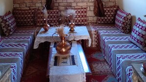 Flat-screen TV - Maison Tizi (Telouet)
