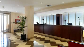 Check-in/check-out kiosk