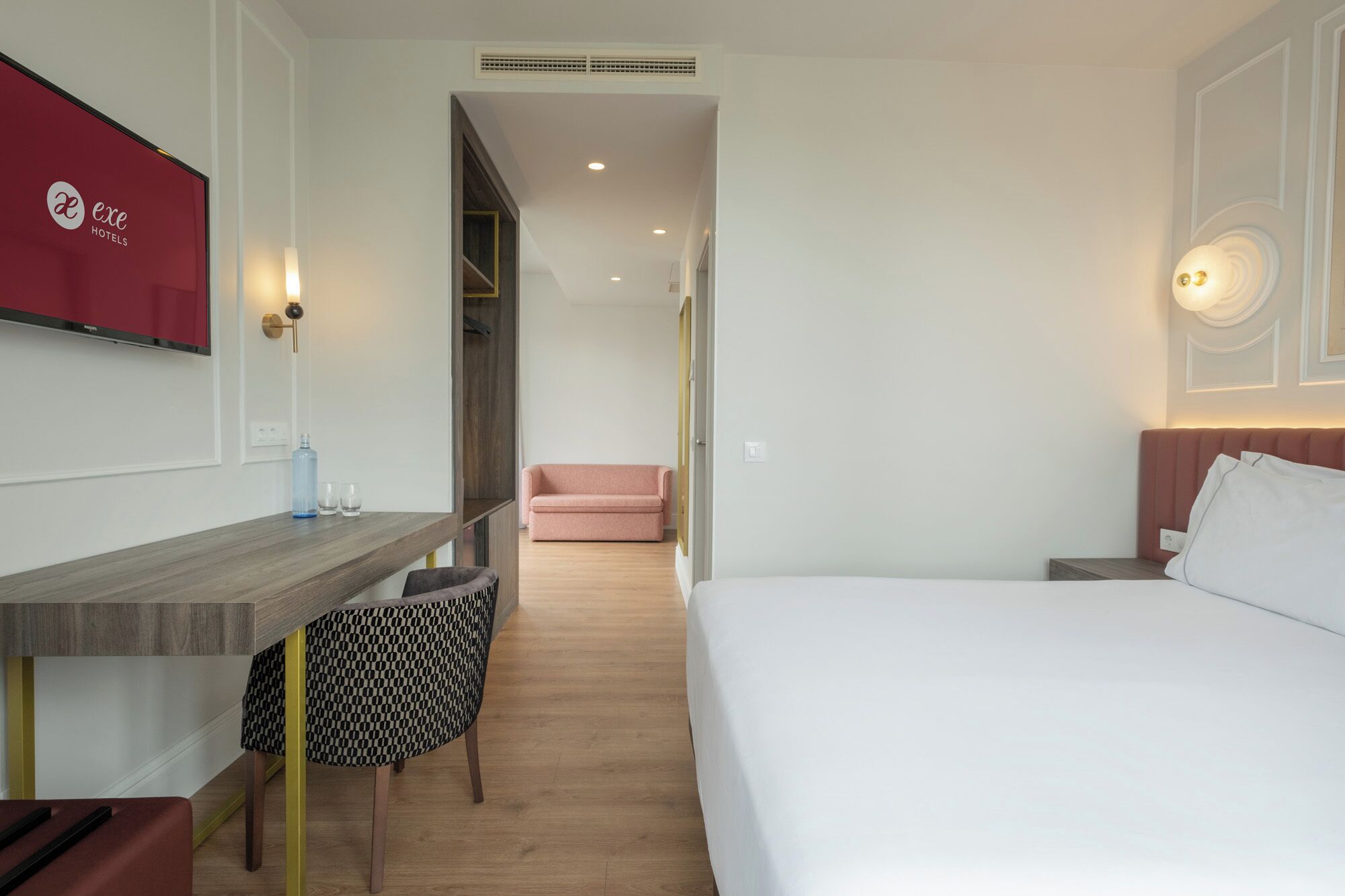 minibar, in-room safe, desk, blackout curtains