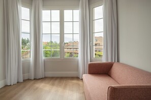 Minibar, in-room safe, desk, blackout curtains