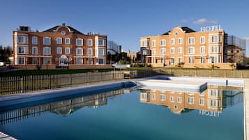 Piscina stagionale all'aperto