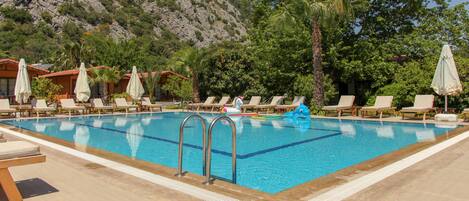 Piscine extérieure