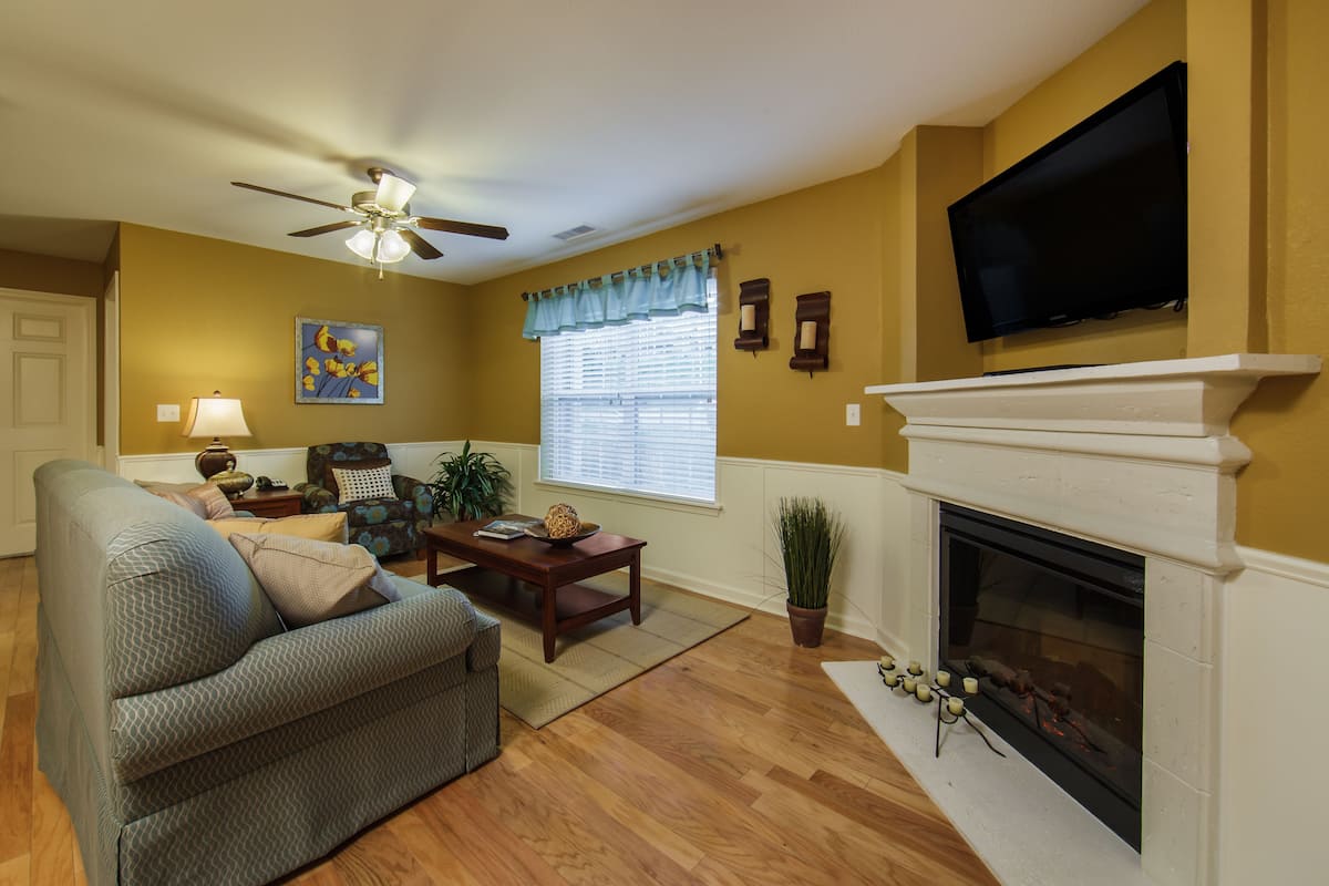1 bedroom, in-room safe, iron/ironing board, free cribs/infant beds
