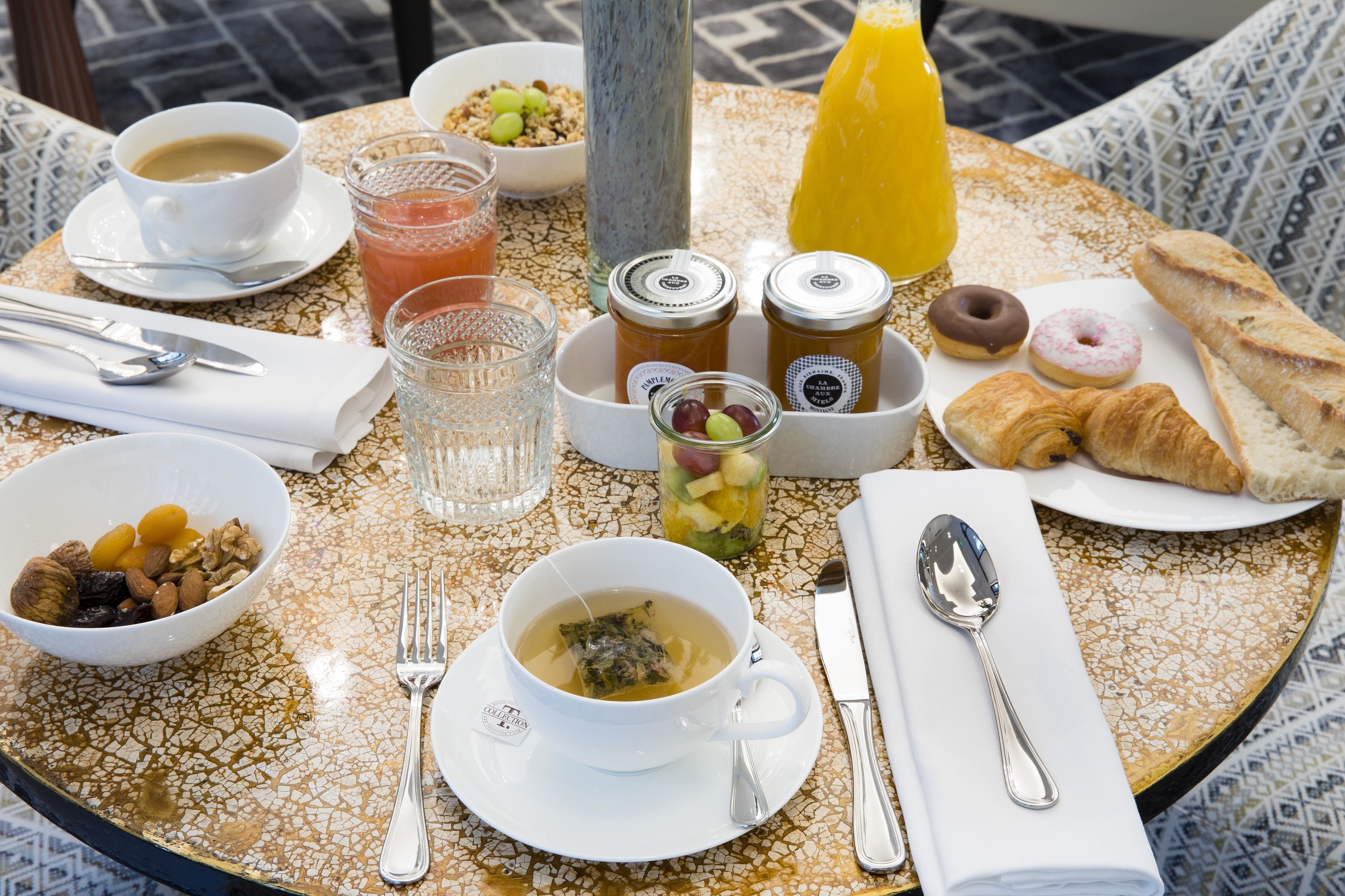 تناول الطعام بالخارج