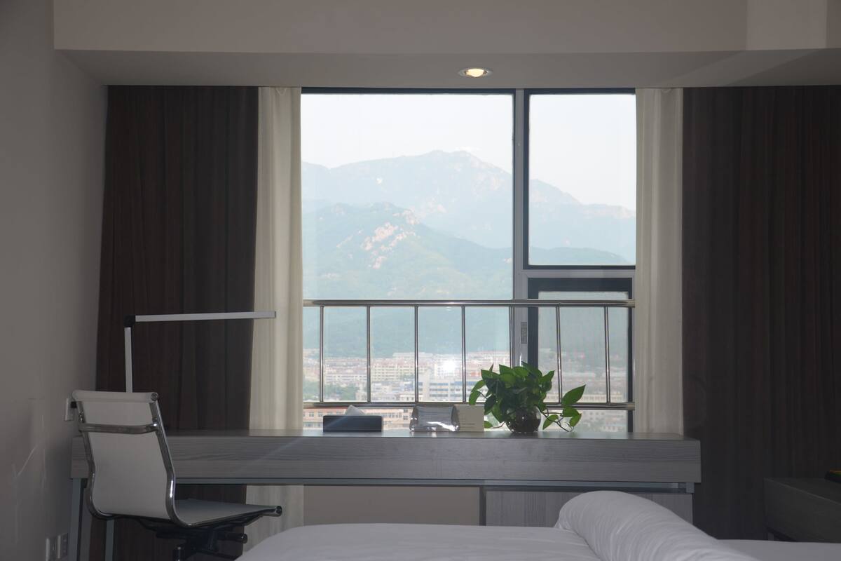 Habitación empresarial, vista a la montaña (Super Sassy) | Vista desde la habitación