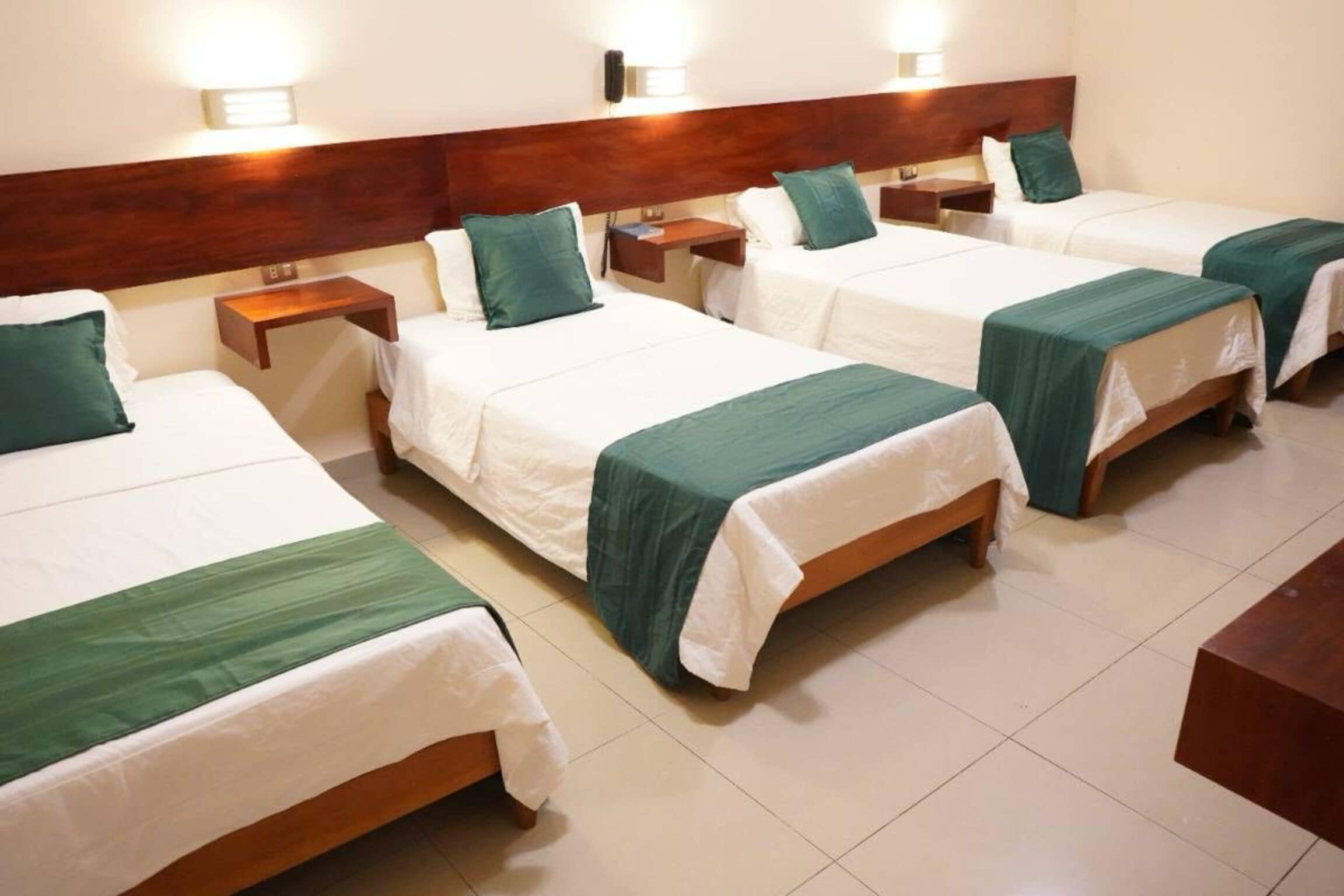 Bureau, Wi-Fi gratuit, draps fournis