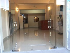 Entrada al alojamiento