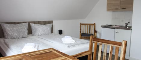 Desk, free WiFi, bed sheets