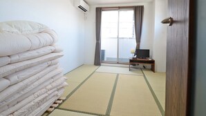 Tradisjonelt rom (Japanese Style) | Oppholdsområde | Flatskjerm-TV