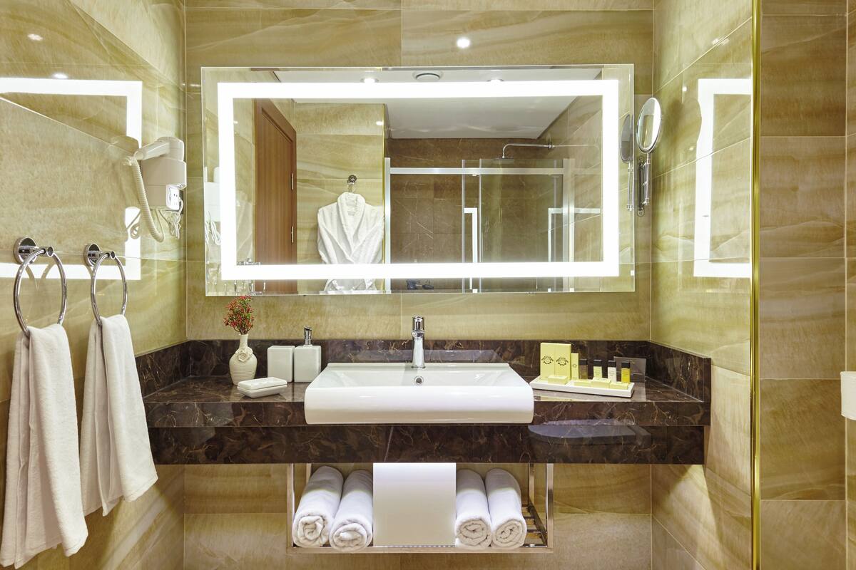 shower, free toiletries, hair dryer, bathrobes