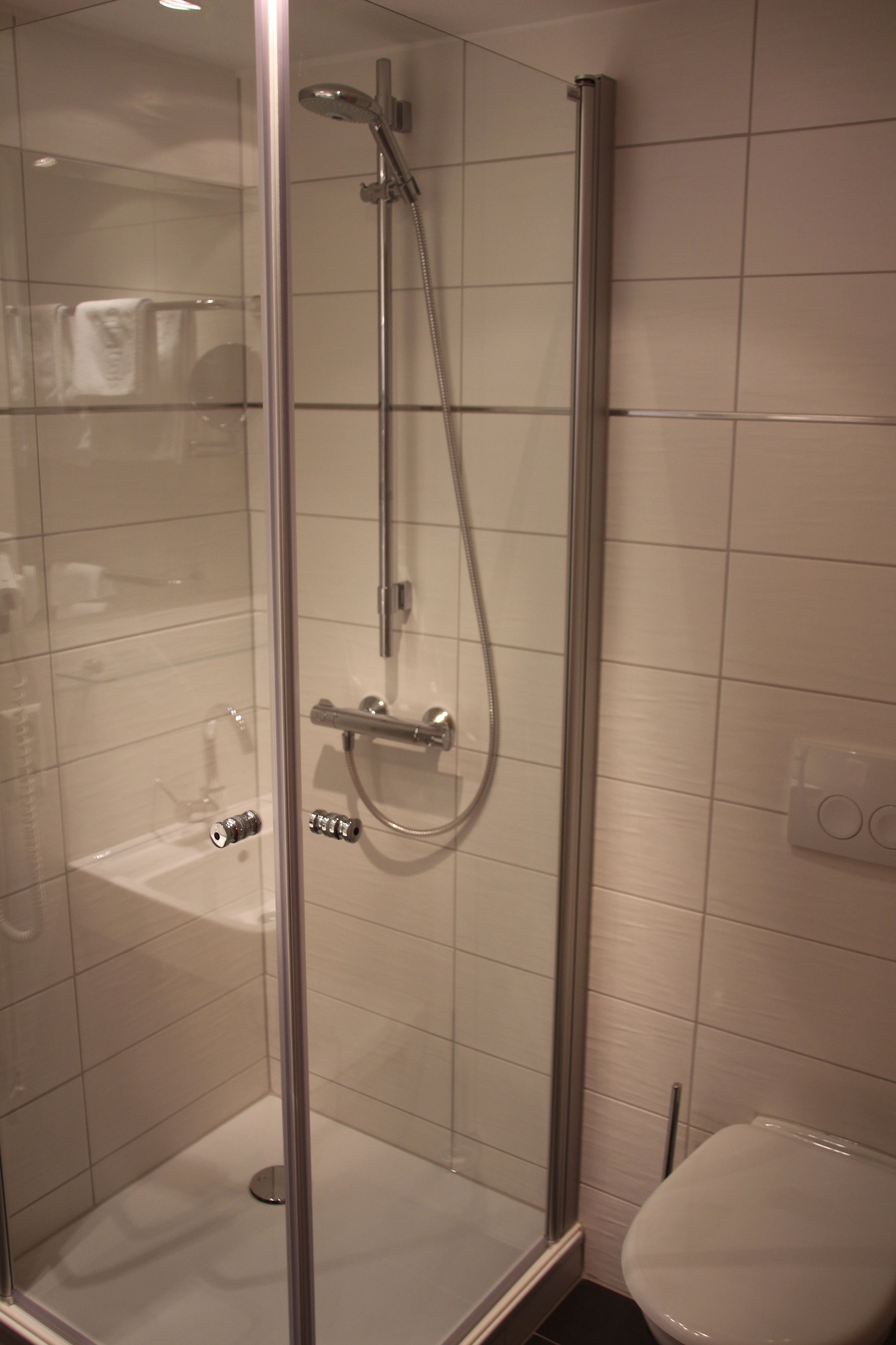 shower, free toiletries, towels