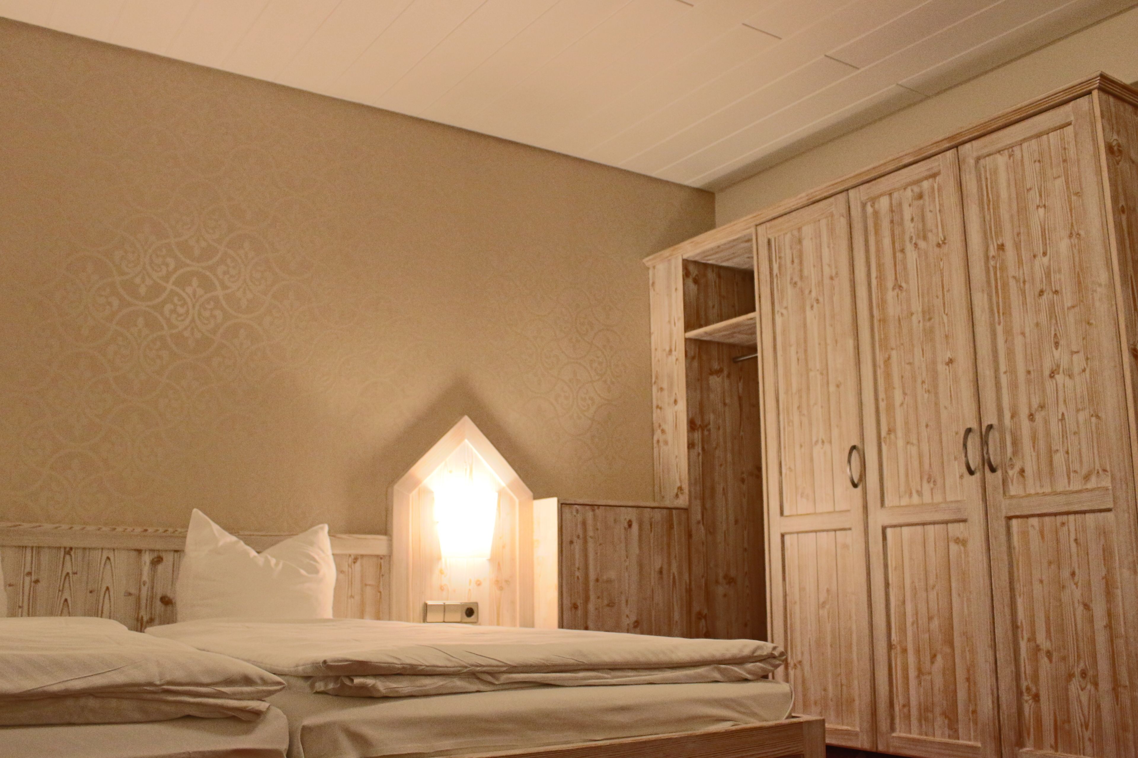 premium bedding, in-room safe, desk, free wifi