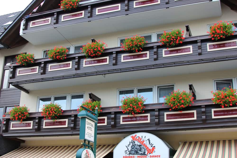 Central Hotel