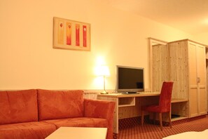 고급 침구, 객실 내 금고, 책상, 무료 WiFi