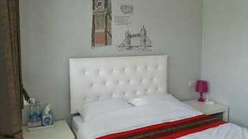 Standard Room | Desk, free WiFi