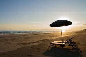 Una spiaggia nelle vicinanze