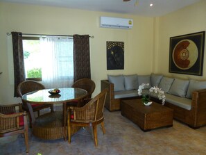 4  Bedroom Oriental Thai Pool Villa | Salle de séjour