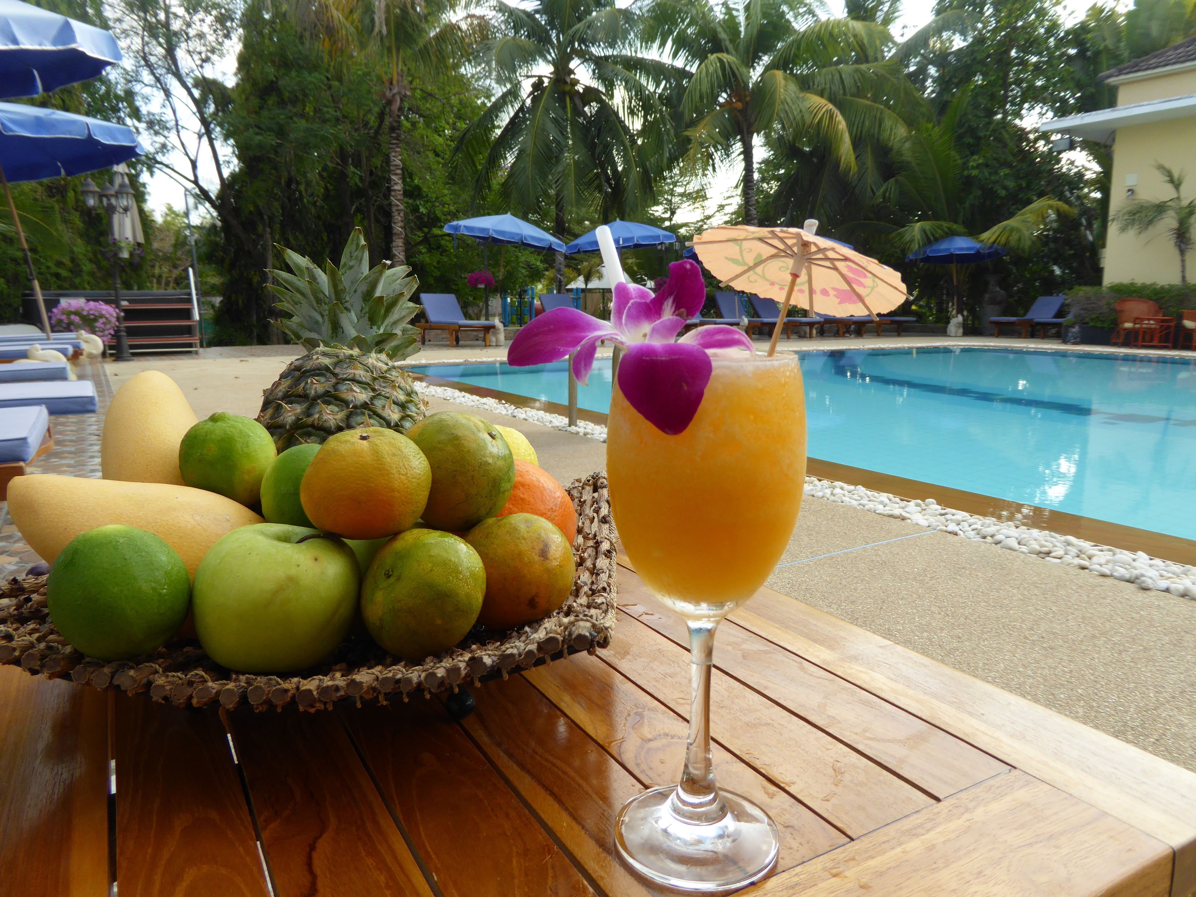 Poolside bar