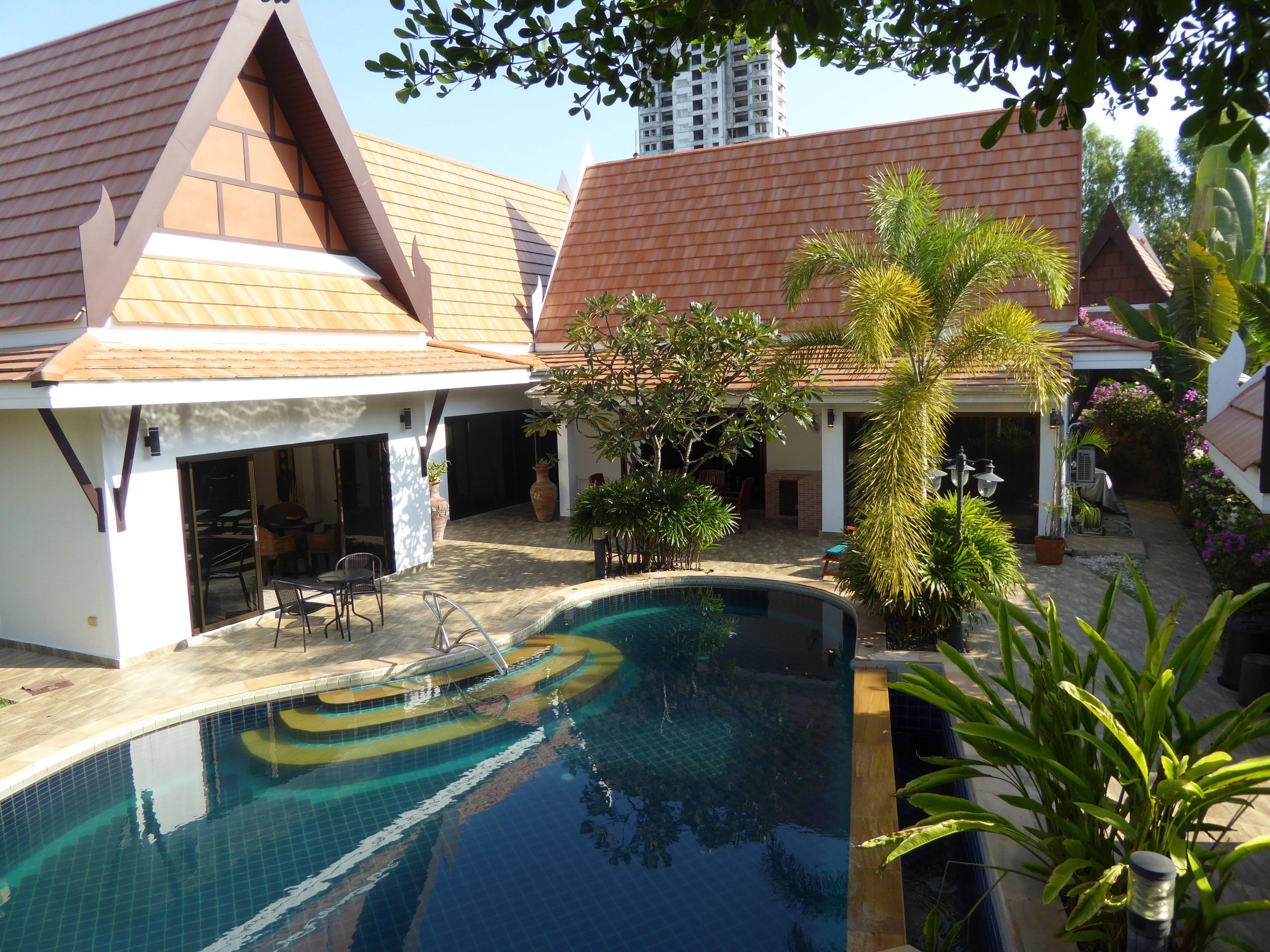 4  Bedroom Oriental Thai Pool Villa | Minibar, in-room safe, desk, soundproofing
