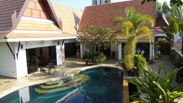 4 Bedroom Oriental Thai Pool Villa | Minibar, in-room safe, desk, soundproofing