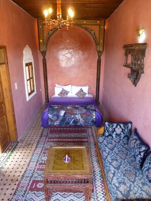 Double Room, City View | Individually decorated, blackout drapes, free WiFi, bed sheets - Dar Naima - Hostel (Fes)