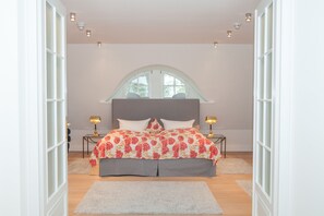 Apartamento | Decoración individual, mobiliario individual, escritorio