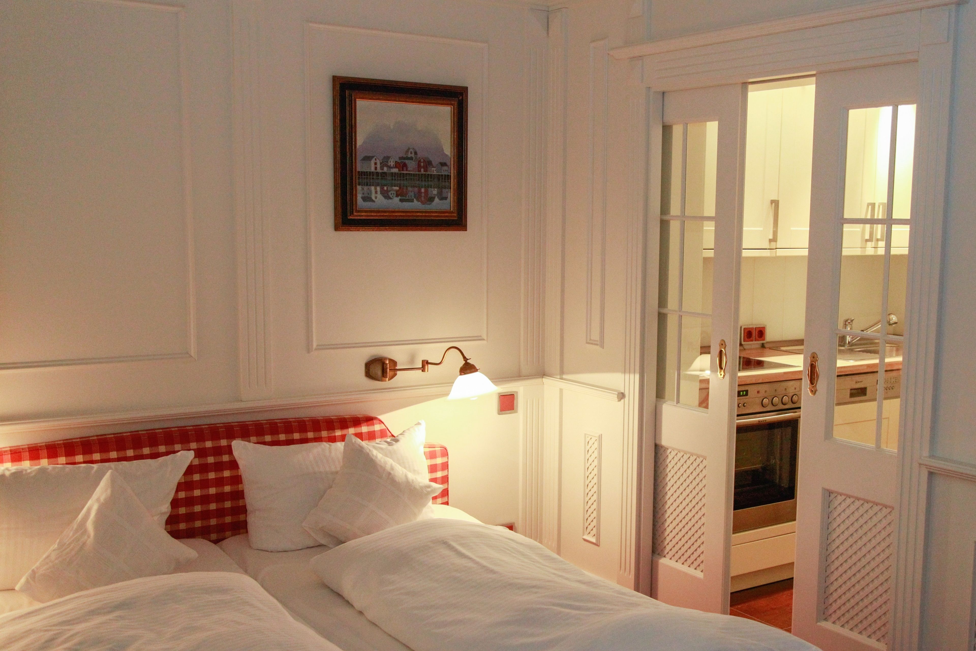 apartment | 1 bedroom, individually decorated, individually furnished, desk