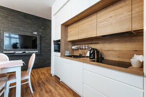 Luxury Apartment, 2 Bedrooms, Balcony (Bosacka 14) | Private kitchen