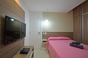 Family Apartment, 3 Bedrooms, Kitchen, Beachside