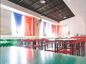 Café da manhã, almoço e jantar; culinária da Indonésia