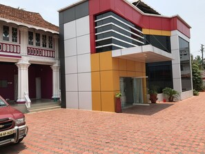 Exterior detail - Palm Rivera - Hostel (Kochi)