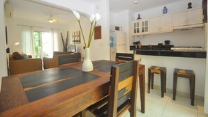 Kamar Klasik, Beberapa Tempat Tidur | Makan di kamar