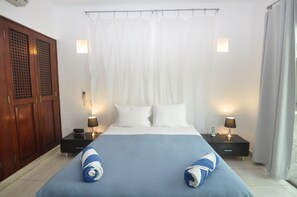 Kamar Klasik, Beberapa Tempat Tidur | 2 kamar tidur, brankas, meja kerja, dan setrika/meja setrika