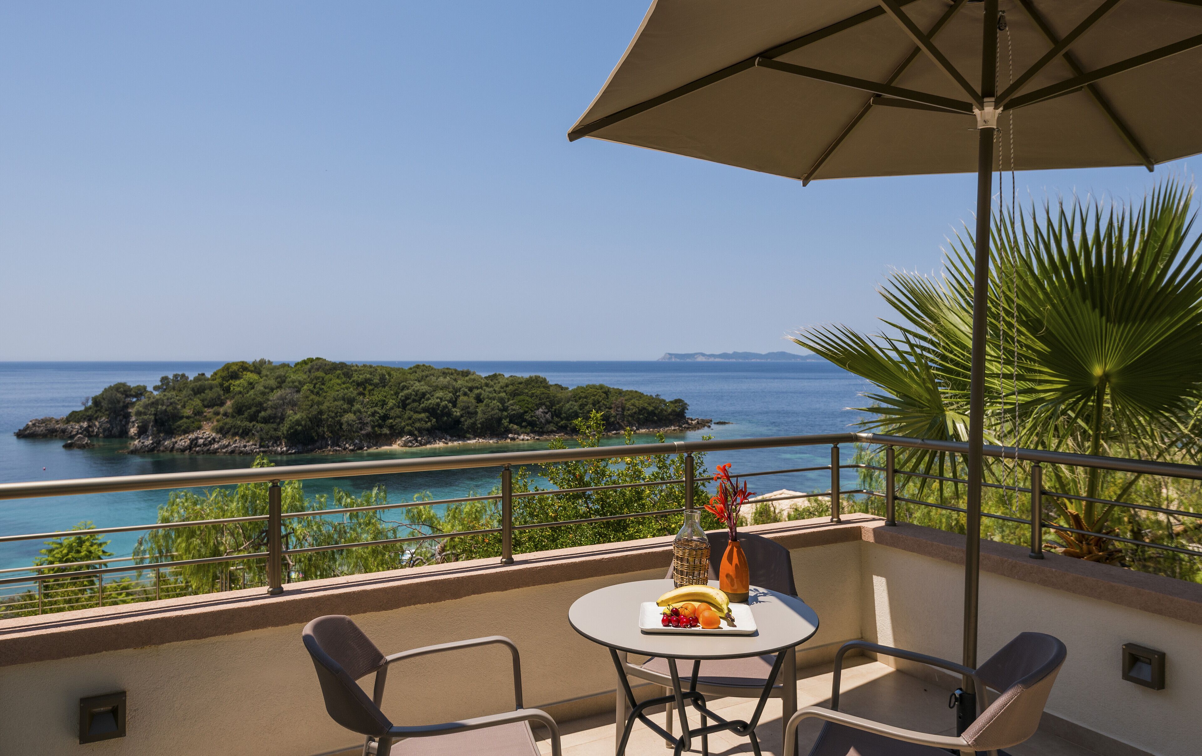 Double Suite & Sharing Terrace with Sea | ลานระเบียง/นอกชาน