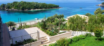 Prima Vista Beachfront Boutique Hotel