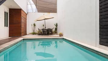 Piscine extérieure